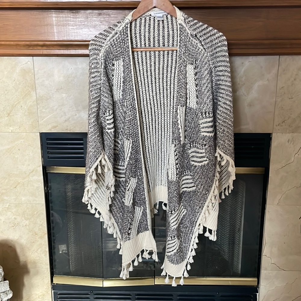 Neutral Poncho- Anthropologie